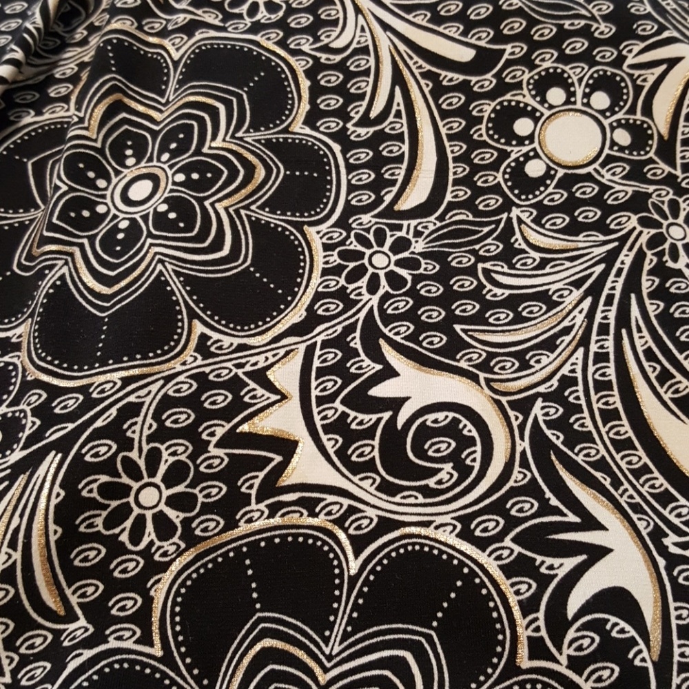 New Directions Blouse/Top. Size Large. - Picture 8 of 8